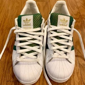Adidas Superstar Sneakers (men: sz 8/women: sz 10)